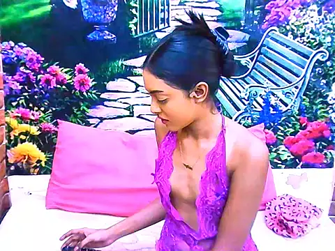 IndianPretty14u2Luv online show from 04/18/26, 07:58