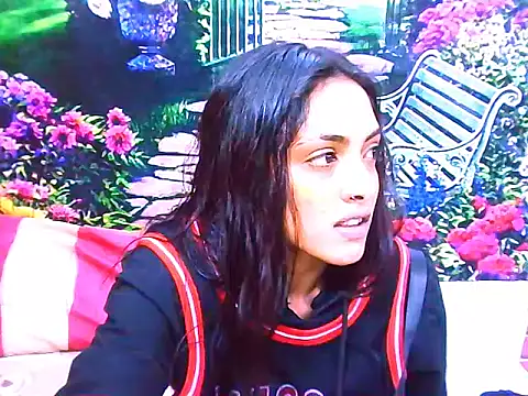 Snapshot of IndianPretty14u2Luv chatting on 05/04/26, 05:03 IndianPretty14u2Luv online show from 05/04/26, 05:03
