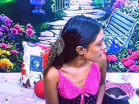 Snapshot of IndianPretty14u2Luv chatting on 05/12/26, 06:16 IndianPretty14u2Luv online show from 05/12/26, 06:16