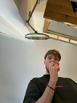 Snapshot of YoungSkinnyBoy20 chatting on 02/15/26, 12:25 YoungSkinnyBoy20 online show from 02/15/26, 12:25