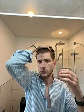 Snapshot of YoungSkinnyBoy20 chatting on 03/14/26, 12:54 YoungSkinnyBoy20 online show from 03/14/26, 12:54