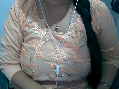 Cute Aliyaa online show from 03/17/26, 09:56