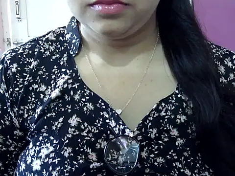 Cute Aliyaa online show from 04/02/26, 08:45