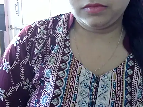 Cute Aliyaa online show from 04/22/26, 09:22