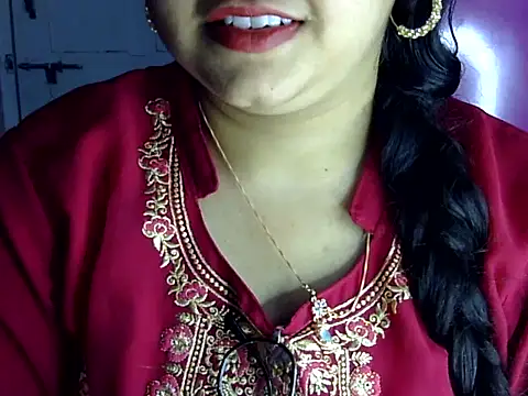 Cute Aliyaa online show from 07/03/26, 01:28