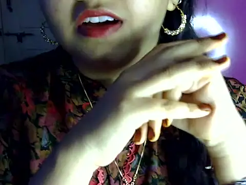 Cute Aliyaa online show from 07/05/26, 01:07