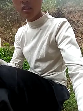 Hoa-tuylip online show from 04/24/26, 12:57