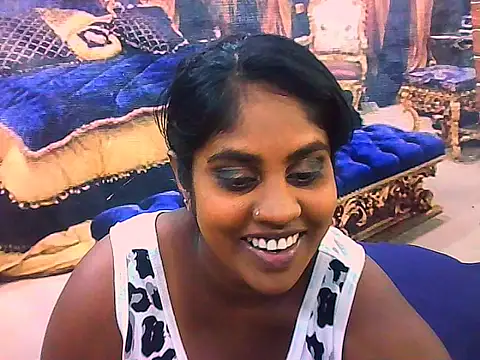 Snapshot of IndianDiva27 chatting on 02/08/26, 03:26 IndianDiva27 online show from 02/08/26, 03:26