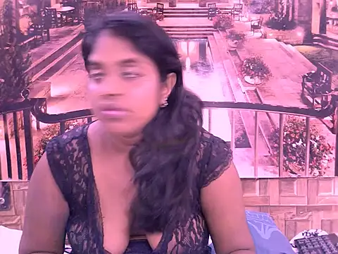 Snapshot of IndianDiva27 chatting on 02/13/26, 05:58 IndianDiva27 online show from 02/13/26, 05:58