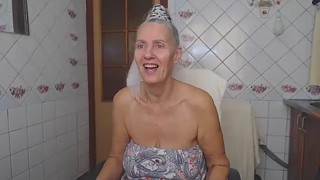 lukerya online show from 01/02/25, 07:33