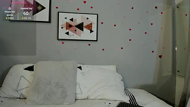 PauleteW10 online show from 03/10/26, 12:32