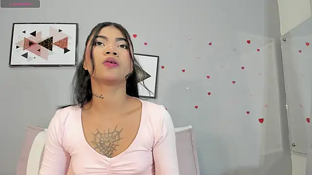 PauleteW10 online show from 04/23/26, 12:51