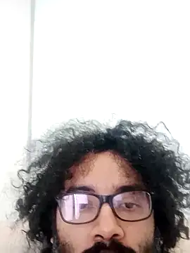 Snapshot of Batou1683 chatting on 02/05/26, 08:52 Batou1683 online show from 02/05/26, 08:52