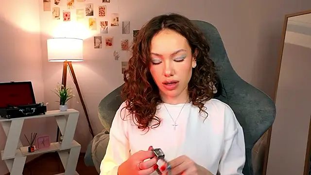 Snapshot of nexorine chatting on 02/13/26, 12:23 nexorine online show from 02/13/26, 12:23