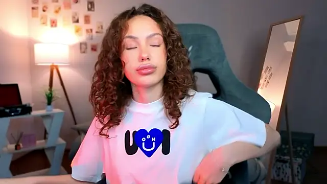 Snapshot of nexorine chatting on 02/20/26, 11:54 nexorine online show from 02/20/26, 11:54