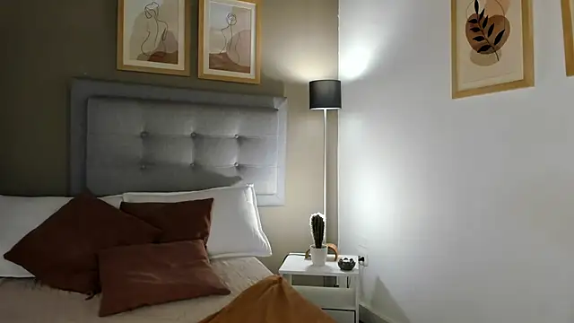 SalomeStorm  online show from 03/04/26, 04:13