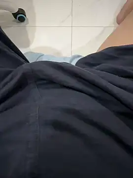 johnnydoe855 online show from 04/25/26, 01:14