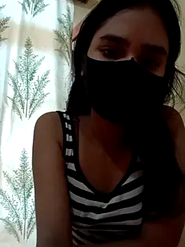 Snapshot of Mahira-- chatting on 06/04/26, 04:29 Mahira-- online show from 06/04/26, 04:29