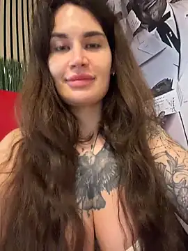 Snapshot of TattooGirlAlia chatting on 04/04/26, 07:06 TattooGirlAlia online show from 04/04/26, 07:06