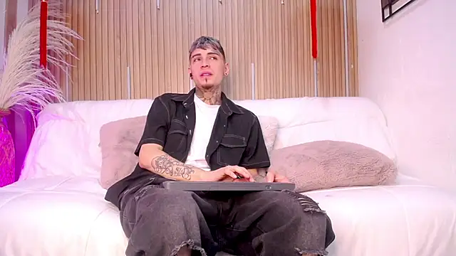 Max Hader online show from 03/02/26, 04:36