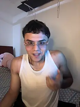 CreamKingg online show from 04/08/26, 01:27