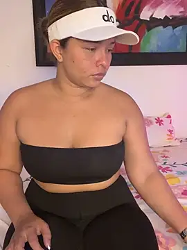 Snapshot of Kira_Spiicy chatting on 02/11/26, 01:27 Kira Spiicy online show from 02/11/26, 01:27