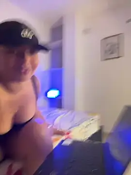 Snapshot of Kira_Spiicy chatting on 02/21/26, 01:45 Kira Spiicy online show from 02/21/26, 01:45