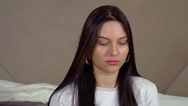 AliceVersal online show from 04/23/26, 04:03