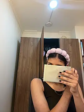 Violet rousse7 online show from 03/12/26, 12:39