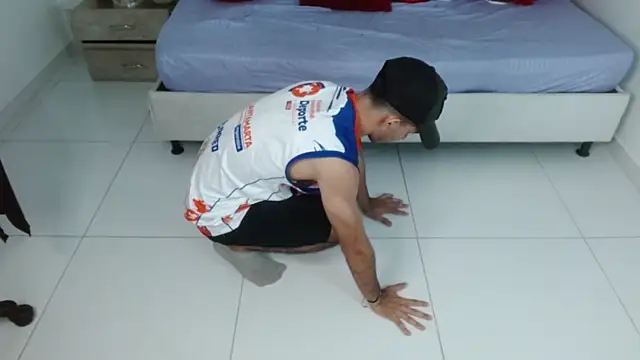 Snapshot of Caius_fox chatting on 02/24/26, 11:19 Caius fox online show from 02/24/26, 11:19