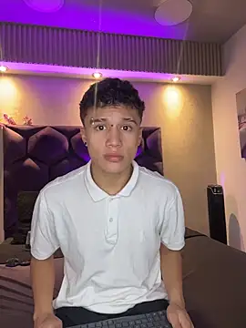 Dominik Souza online show from 04/23/26, 08:11