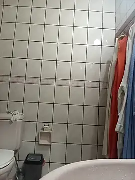 Snapshot of Etlipro-53 chatting on 02/11/26, 11:43 Etlipro-53 online show from 02/11/26, 11:43