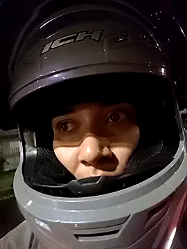 Robin H00t 2 online show from 04/26/26, 04:43