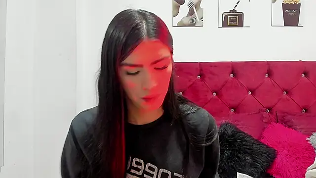 Isabella Moon9 online show from 02/10/26, 11:25