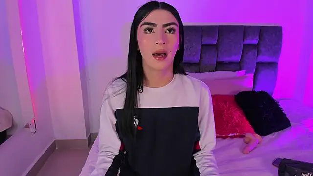 Isabella Moon9 online show from 03/26/26, 12:22