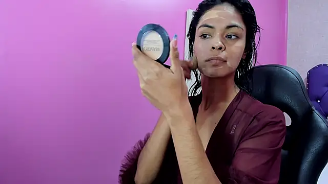 Snapshot of Tiara_Latina chatting on 02/06/26, 11:41 Tiara Latina online show from 02/06/26, 11:41