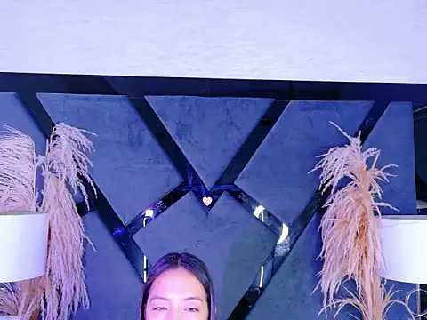 KylieWhitee online show from 02/19/26, 12:01