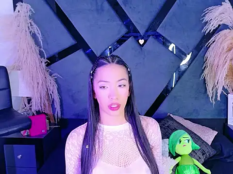 KylieWhitee online show from 03/20/26, 04:45