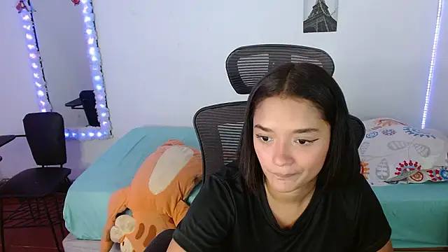 Snapshot of Lolitaa__VIP chatting on 02/03/26, 07:30 Lolitaa VIP online show from 02/03/26, 07:30