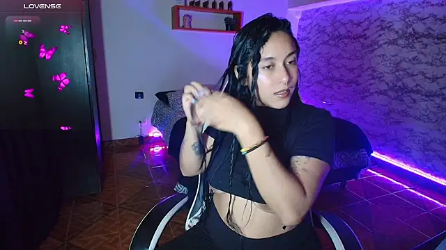 Snapshot of Camila_IRoose chatting on 06/30/26, 10:22 Camila IRoose online show from 06/30/26, 10:22