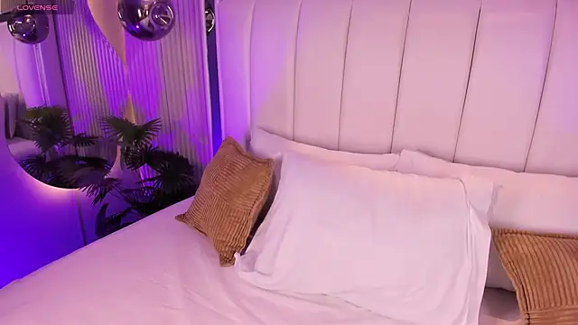 ViolettaColinss online show from 04/16/26, 11:33