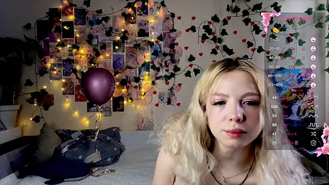 Akari-moon online show from 04/09/26, 05:40