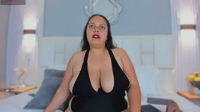 KataThonpson online show from 03/10/26, 04:17