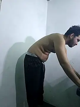 Snapshot of AlexCal7 chatting on 02/25/26, 06:12 AlexCal7 online show from 02/25/26, 06:12