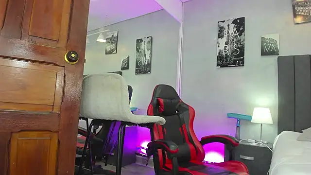 Snapshot of Raphael_Nyon chatting on 03/02/26, 05:08 Raphael Nyon online show from 03/02/26, 05:08