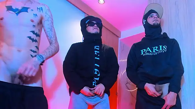 Snapshot of TheBatMansion chatting on 02/01/26, 11:31 TheBatMansion online show from 02/01/26, 11:31