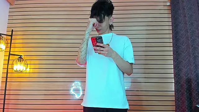 TheBatMansion online show from 04/05/26, 09:12