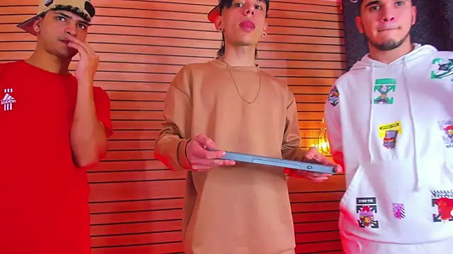 TheBatMansion online show from 04/19/26, 11:18