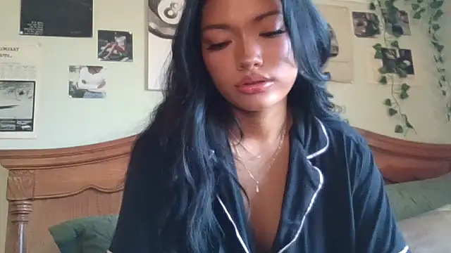 Snapshot of ellianajean chatting on 02/14/26, 11:45 ellianajean online show from 02/14/26, 11:45