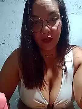 Snapshot of kuramaqueen chatting on 03/05/26, 02:40 kuramaqueen online show from 03/05/26, 02:40